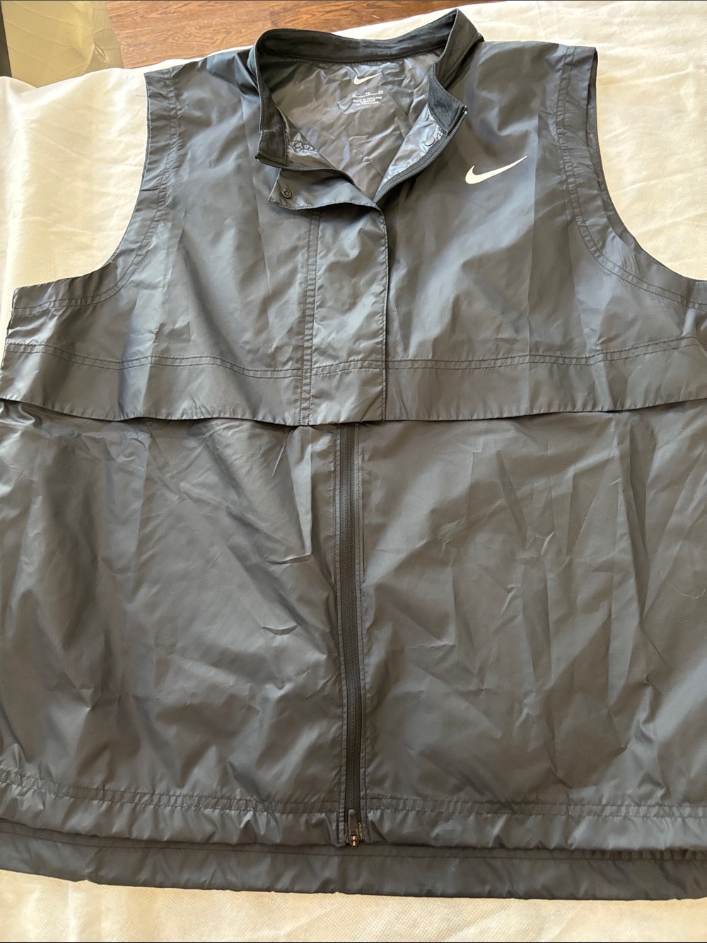 Nike Sleeveless Windbreaker Vest in Dark Gray with White Swoosh